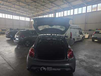 MINI Cooper MINI COOPER CLASSIC AUTO 5 PORTE BERLINA usata Roma