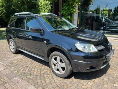 Mitsubishi Outlander Sport 2.0i 16V 4WD Bi-Fuel Nero usata ROSà