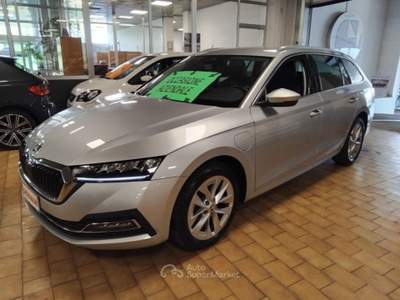 Skoda Octavia 1.4 TSI Plug-In DSG Wag. Style VIDEO PELLE 204 CV Argento usata Vigevano