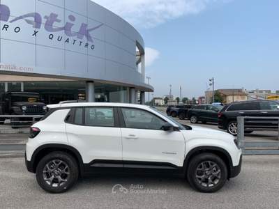 Jeep Avenger 1.2 Turbo MHEV Longitude AUTOMATICA Bianco usata San Vendemiano