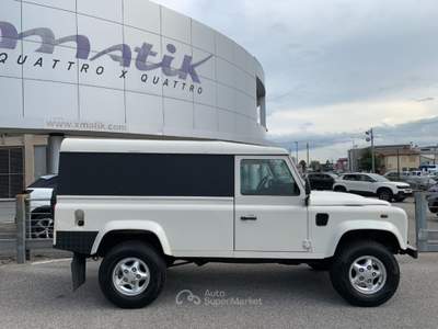 Land Rover Defender 110 2.4 TD4 Hard Top 3 pt. PANEL VAN PREZZO + IVA Bianco usata San Vendemiano