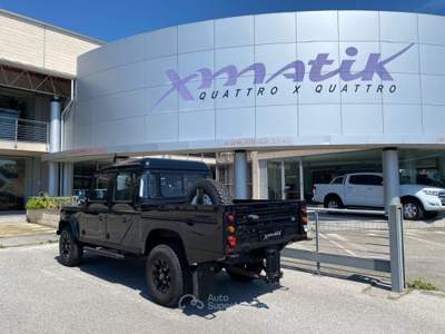 Land Rover Defender 130 2.4 TD4 CrewCab S ARIA CONDIZIONATA, GANCIO Nero usata San Vendemiano