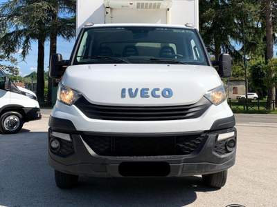 Iveco Daily 35C18 CELLA FRIGO FRBX IVA D AUTOCARRO appena coll Bianco usata Sant'Angelo in vado