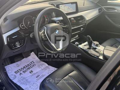 BMW Serie 5 520d BMW 520d xDrive Touring Business Nero usata Bisceglie