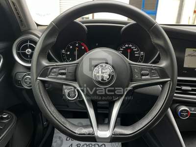 Alfa Romeo Giulia ALFA ROMEO Giulia 2.2 Turbodiesel 180 CV AT8 Super Grigio usata Bisceglie