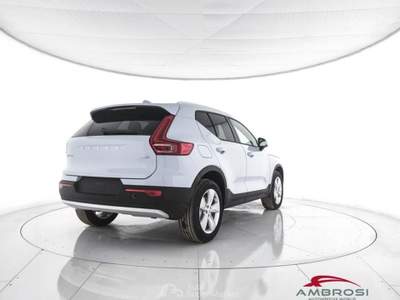 Volvo XC40 B3 Mild hybrid Benzina Essential Blu/Azzurro usata Corciano