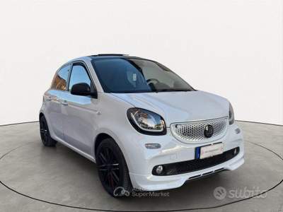 Smart ForFour BRABUS 0.9 Turbo twinamic Xclusive usata Arzano