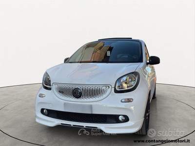 Smart ForFour BRABUS 0.9 Turbo twinamic Xclusive usata Arzano