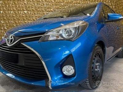 Toyota Yaris 5 porte Active usata San Zeno Naviglio