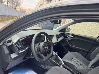 Audi A1 SPB 30 TFSI S tronic Identity Black KM.0 usata Modena