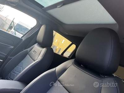 Jeep Avenger 100 CV Summit + Tetto usata Modena