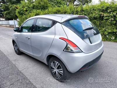 Lancia Ypsilon 1,3 MJT PLATINUM 95CV- OK NEOPATENT usata Brescia