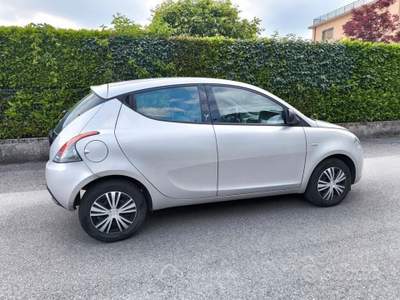 Lancia Ypsilon 1,3 MJT PLATINUM 95CV- OK NEOPATENT usata Brescia
