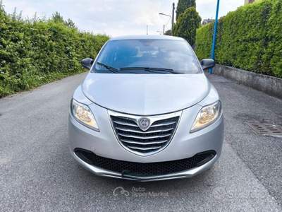 Lancia Ypsilon 1,3 MJT PLATINUM 95CV- OK NEOPATENT usata Brescia