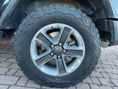 Jeep Wrangler Unlimited 2.2 Mjt II Sahara usata San Ginesio