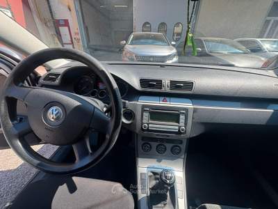 Volkswagen Passat /105CV Comfortline usata Omegna