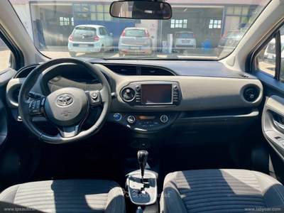 Toyota Yaris Yaris 1.5 Hybrid 5p. Active Argento usata Sesto Fiorentino
