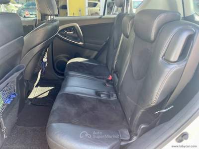 Toyota RAV4 RAV4 Crossover 2.2 D-4D 150 CV Exclusive Bianco usata Sesto Fiorentino