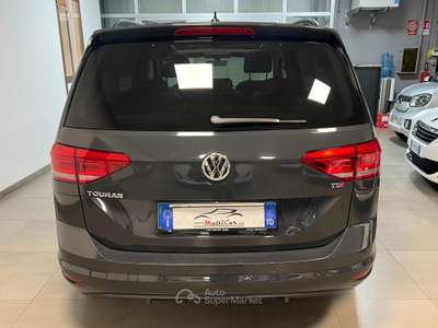 Volkswagen Touran VOLKWAGEN TOURAN 7 POSTI CAMBIO AUTOMATICO CON COM usata BORGARO TORINESE