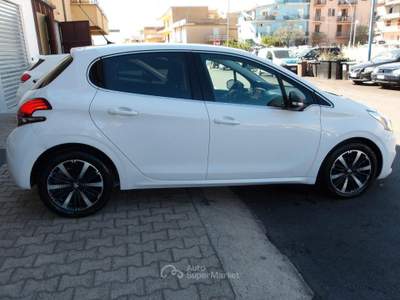 Peugeot 208 5 Porte 208 5p 1.6 bluehdi Allure 75cv usata Ribera