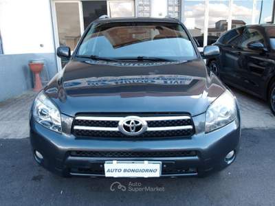 Toyota RAV4 5 Porte RAV4 2.2 d-4d Luxury 177cv usata Ribera