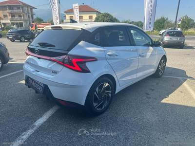 Hyundai i20 i20 1.2 MPI MT Bose NEOPATENTATI Bianco usata Villanova Canavese