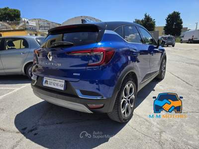 Renault Captur 1.6 E-Tech phev Intens 160cv auto Blu/Azzurro usata Civitanova Marche