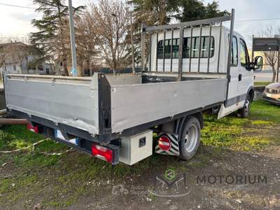 Iveco Daily 35 C13 d.cab. p.xl. Bianco usata San Giorgio del Sannio