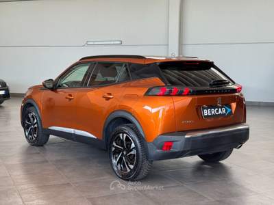 Peugeot 2008 2008 1.5 bluehdi Allure Pack s&amp;s 130cv eat8 Arancione usata Verona