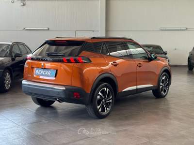 Peugeot 2008 2008 1.5 bluehdi Allure Pack s&amp;s 130cv eat8 Arancione usata Verona