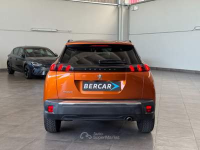 Peugeot 2008 2008 1.5 bluehdi Allure Pack s&amp;s 130cv eat8 Arancione usata Verona