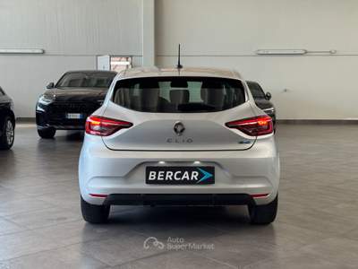 Renault Clio Clio 1.6 E-Tech hybrid Business 140cv auto Argento usata Verona