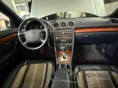 Audi A4 Cabriolet 2.4 V6 30V cat Argento usata Palermo