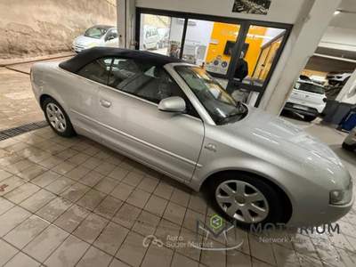 Audi A4 Cabriolet 2.4 V6 30V cat Argento usata Palermo