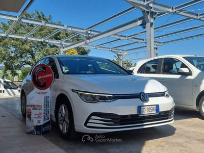 Volkswagen Golf EVO Life dsg 110cv Bianco usata Altamura