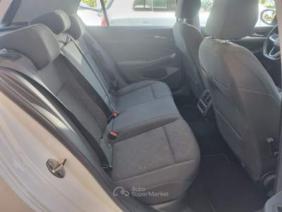 Volkswagen Golf EVO Life dsg 110cv Bianco usata Altamura