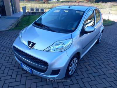 Peugeot 107 107 1.0 12v Active (plaisir) 5p 2tronic FL Argento usata Corciano