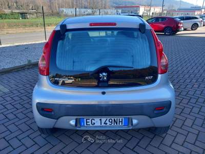 Peugeot 107 107 1.0 12v Active (plaisir) 5p 2tronic FL Argento usata Corciano