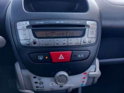 Peugeot 107 107 1.0 12v Active (plaisir) 5p 2tronic FL Argento usata Corciano