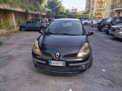 Renault Clio Clio III 2005 5p 1.2 16v Confort Nero usata Genova