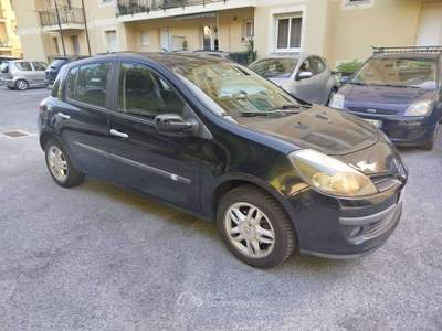 Renault Clio Clio III 2005 5p 1.2 16v Confort Nero usata Genova