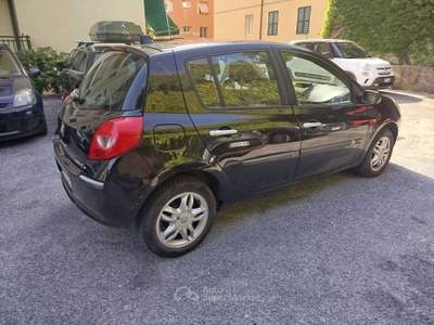 Renault Clio Clio III 2005 5p 1.2 16v Confort Nero usata Genova