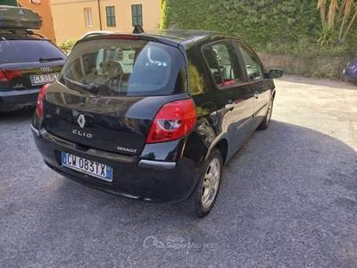 Renault Clio Clio III 2005 5p 1.2 16v Confort Nero usata Genova