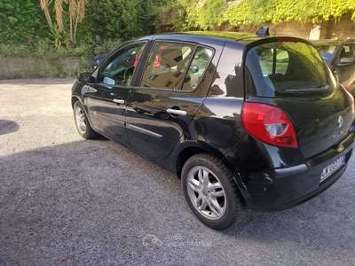 Renault Clio Clio III 2005 5p 1.2 16v Confort Nero usata Genova