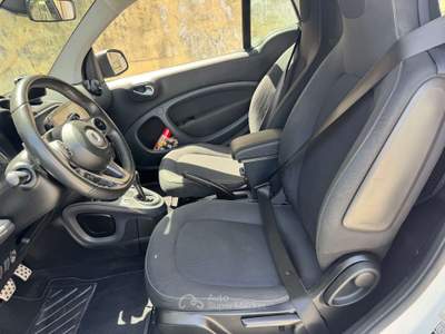 Smart ForTwo Fortwo III 1.0 Passion 71cv twinamic Bianco usata Genova