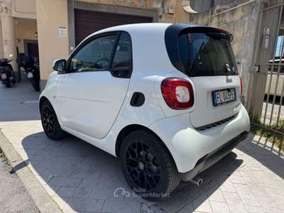Smart ForTwo Fortwo III 1.0 Passion 71cv twinamic Bianco usata Genova