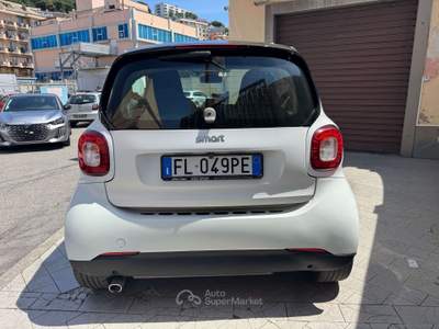 Smart ForTwo Fortwo III 1.0 Passion 71cv twinamic Bianco usata Genova