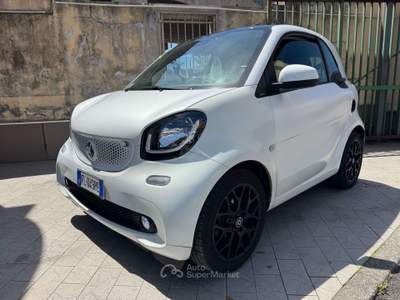 Smart ForTwo Fortwo III 1.0 Passion 71cv twinamic Bianco usata Genova