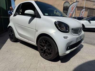Smart ForTwo Fortwo III 1.0 Passion 71cv twinamic Bianco usata Genova