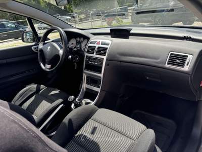 Peugeot 307 307 CC 1.6 16v Australian GPL Argento usata Terni